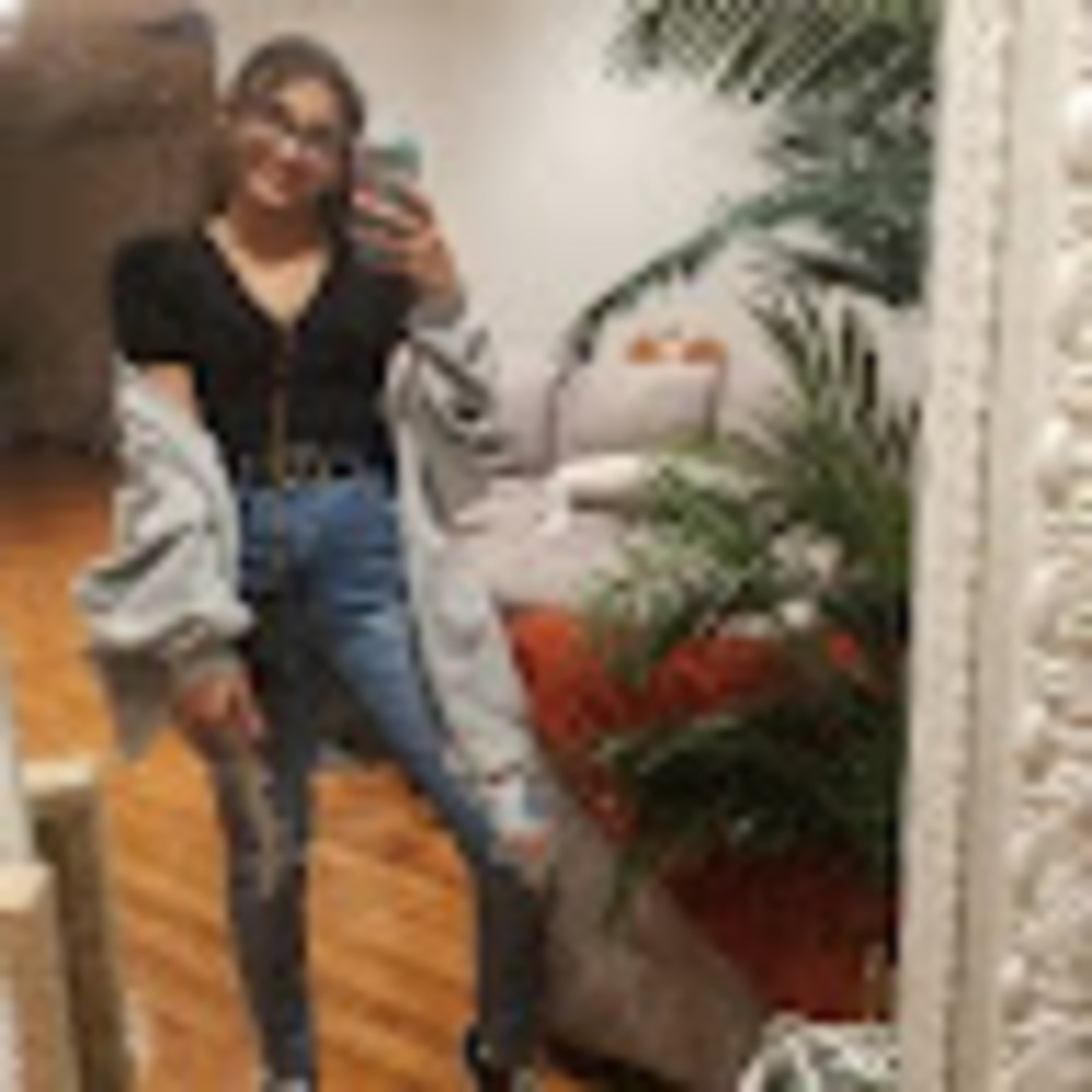 Meet your Posher, Alyssa